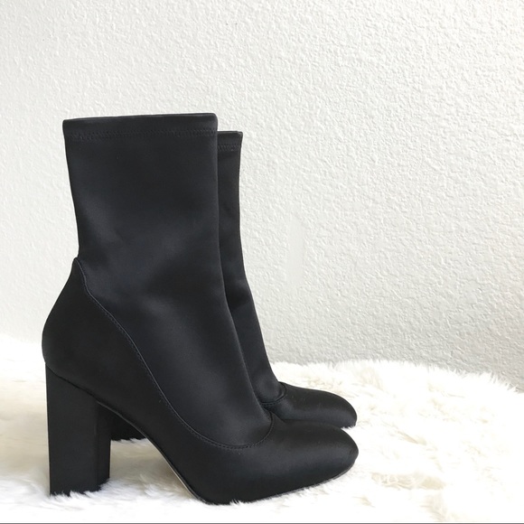 Sam Edelman Shoes - • Sam Edelman Ankle Booties •